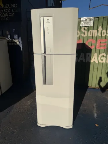 Geladeira Electrolux frost free 374 litros combino entrega e parcelo