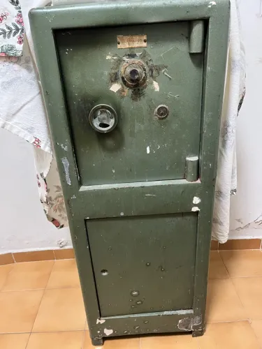 Cofre em aço