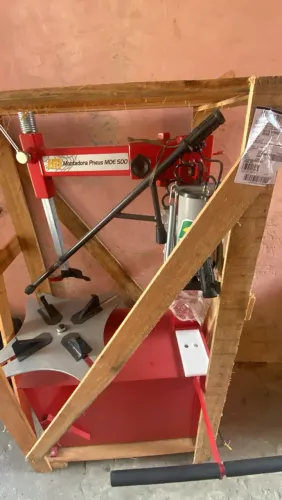 Venda de máquina de montar roda