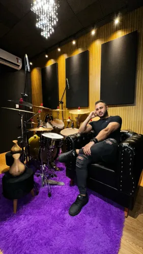 Aula de Bateria em Studio