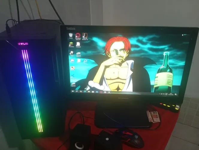Pc para jogos básicos com placa de vídeo 
