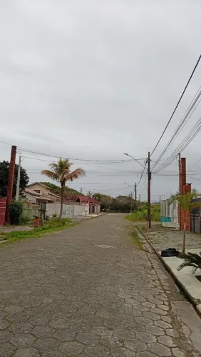 Precisa se de cuidadora em peruibe