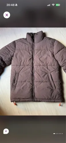 jaqueta puffer marrom cotton on P