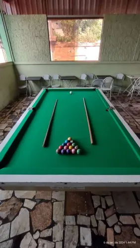 Vendo uma sinuca toda reformada valor 3000 asseito troca coisas do meu interesse