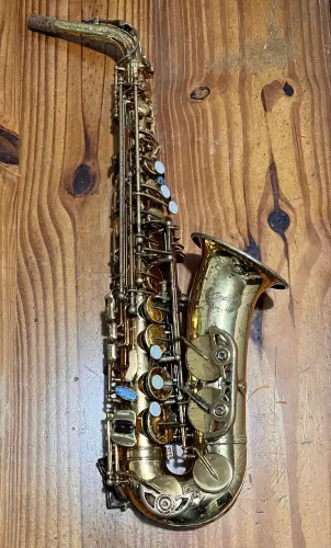 Saxofone alto Condor CSA 21