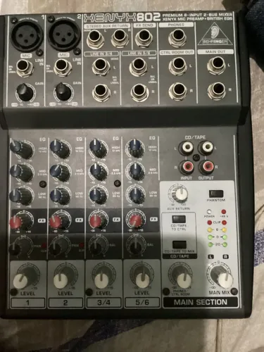 Mesa de som behringer zerada com fonte original $299 reais