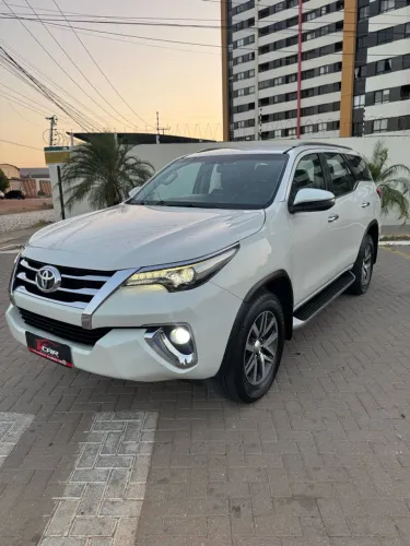 Toyota Hilux SW4 SRX 4X4 2.8 TDI 16V Dies. Aut. 2018
