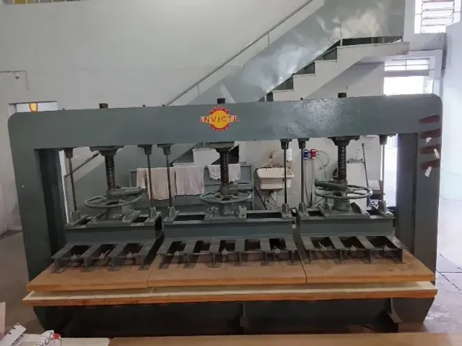 máquina / prensa