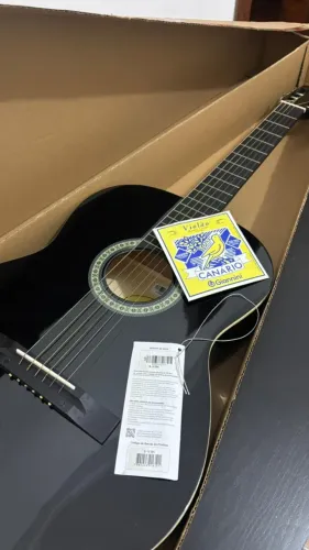 Violão Giannini Starter preto em estado de novo + encordoamento de brinde