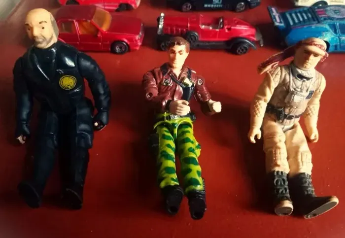 BONECOS + CARRINHOS ANOS 80 (Bob The Goon- BATMAN / General Hawk-GI JOE / Luke Skywalker)