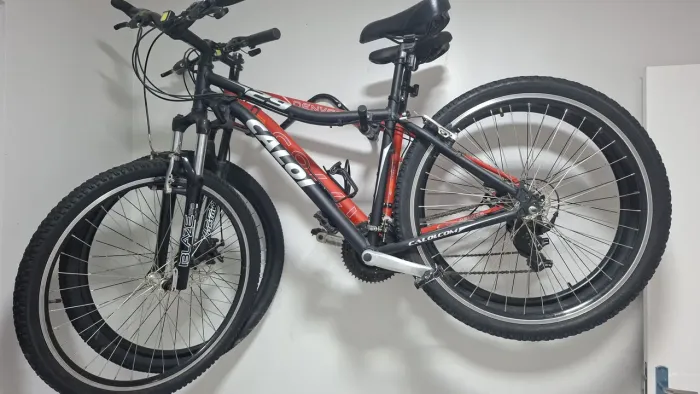 Vendo 2 bicicletas uma tem 1 ano e a outra usada somente 2x