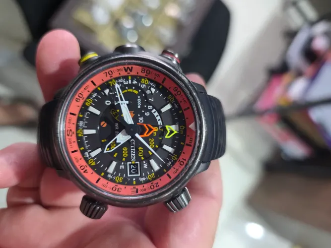 Citizen new altichron vermelho 