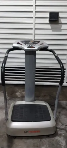 Vendo essa Plataforma Vibratória Plataforma Energym Turbo da Polishop, + de 50 exercícios