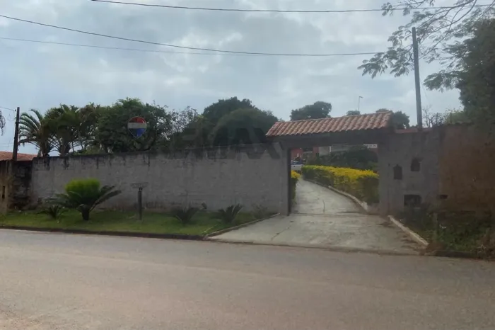 Aluga-se chácara no Parque Pirapora!
