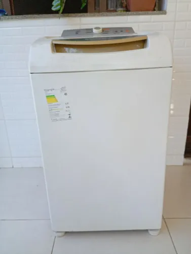 Máquina de lavar roupa Brastemp 9 kilos funcionando perfeitamente