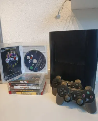 Ps3 Slim + 2 controles e jogos