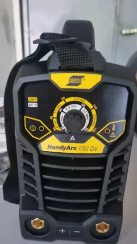 Máquina de Solda Inversora ESAB HandyArc 132i DV - Bivolt