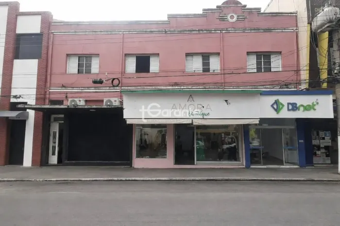 Prédio Comercial à venda no Centro de Cruzeiro