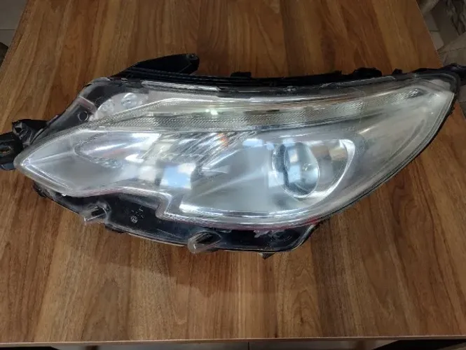 Farol Original Peugeot 2008 ano 2015 - usado