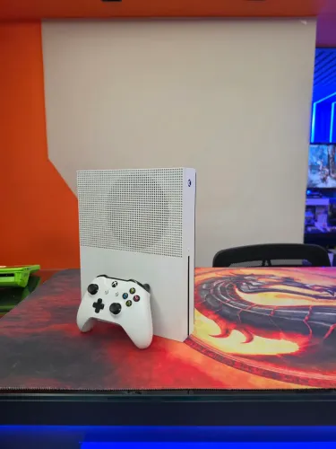 Xbox One S - Completo c/ GARANTIA de Loja