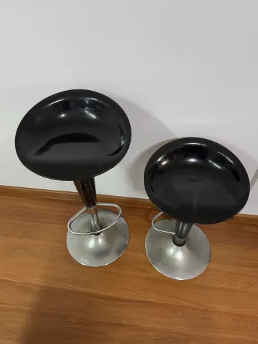 Kit de Banquetas giratórias com regulagem de altura