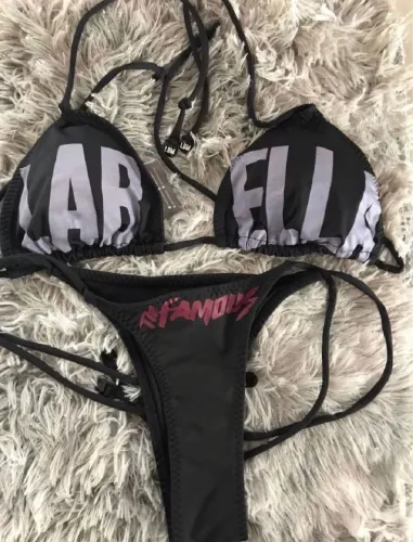 Biquíni Labellamafia