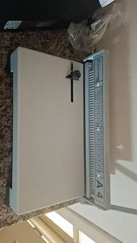 Encadernadora Excentrix espiral A4 - Semi nova