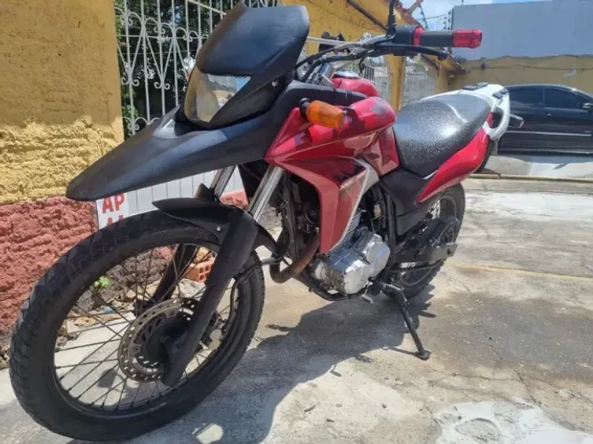 Moto totalmente revisada e restaurada.