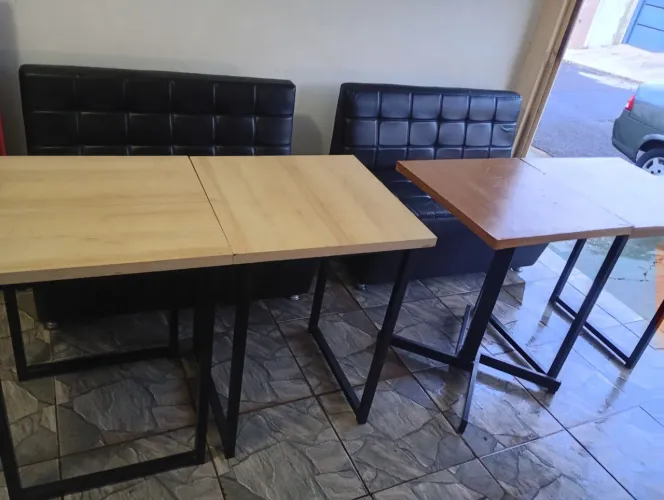 Sofazinhos com mesas