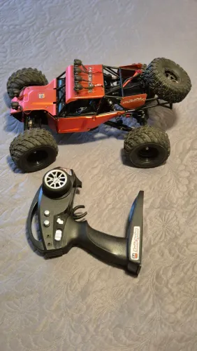 Automodelo Crawler offroad Feiyue FY03 brushless 70km/k corpo metal 