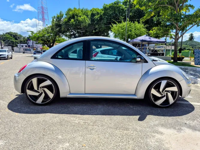 Volkswagen New Beetle 2.0 MI Mec./aut. 2010