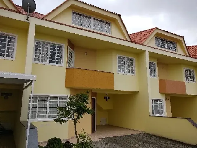 Sobrado triplex - interno - bairro Boqueirão - 4 quartos 