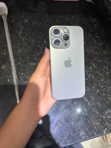 iPhone 15 pro 128 GB.