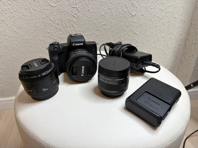 Câmera cânon m50markII + 3 lentes 50mm, 24mm, 15-45 e acessórios
