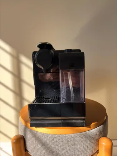 Cafeteira Nespresso F511