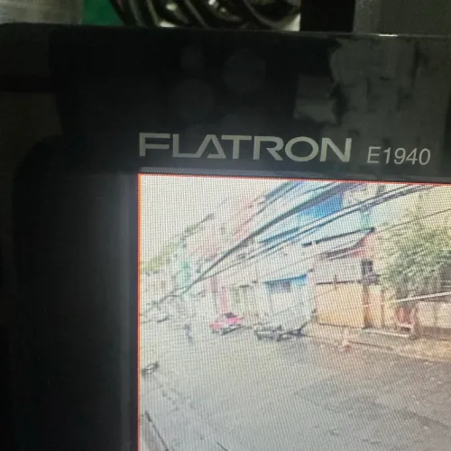 Monitor LG Flatron E1940 ótimo estado não tenho a fonte 12v 