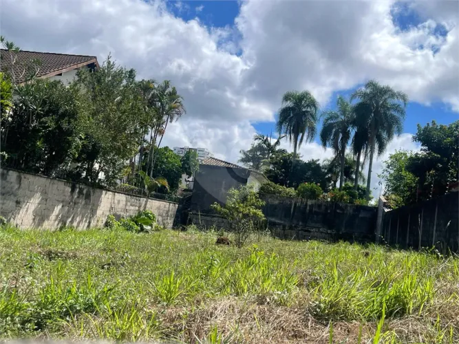 Terreno à venda em Vila oliveira - SP