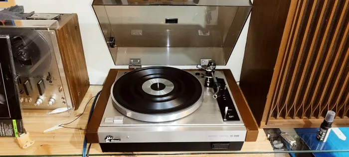 Toca discos Sansui fr4060