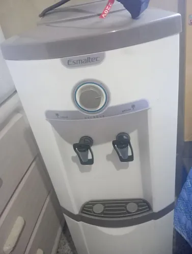 Bebedouro 220 V