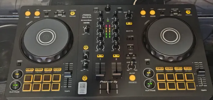 Controladora Pioneer FLX4