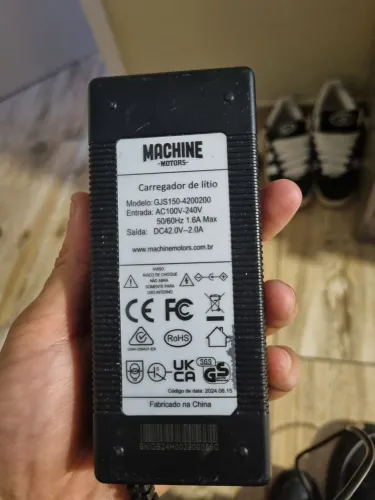 CARREGADOR BICICLETA ELETRICA 