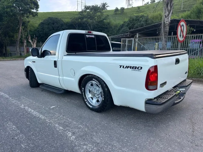 Ford F-250 XLT 4.2 TB Diesel 2005