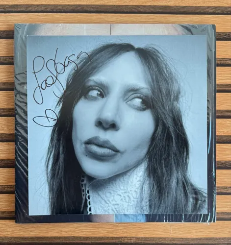 Lady Gaga MAYHEM Vinil com Insert Autografado