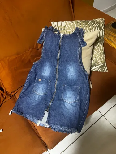 Jardineira jeans