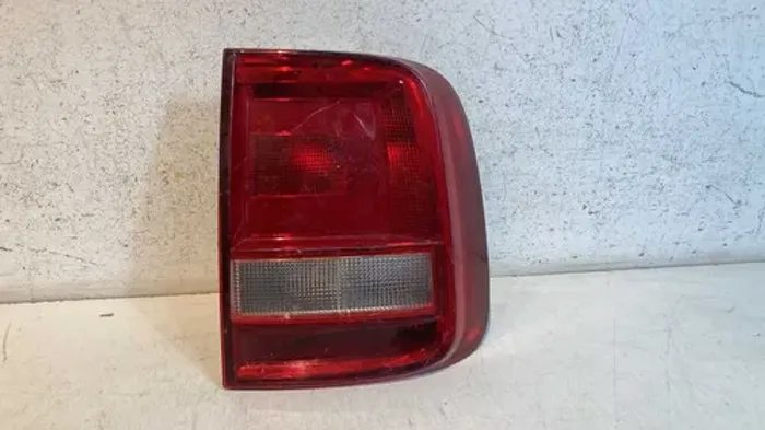 Lanterna Vw Saveiro G7 2017 2018 2019 2020 2021 L.d Original Direito/passageiro Vermelho