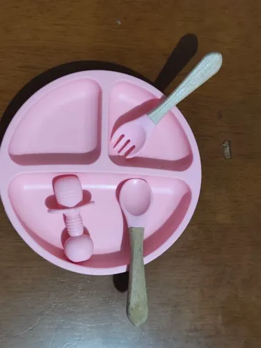 Kit Alimentação Infantil em Silicone Rosa - Completo e Seguro