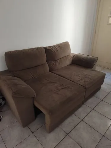 Sofá retrátil e reclinável