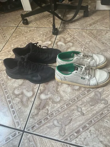 Tênis Nike e tênis Oakley original 