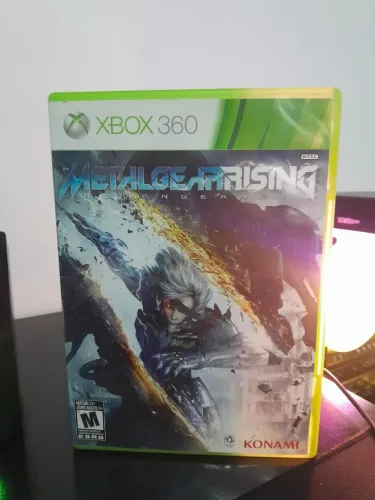 Metal Gear Rising Revengeance Xbox 360 Midia fisica