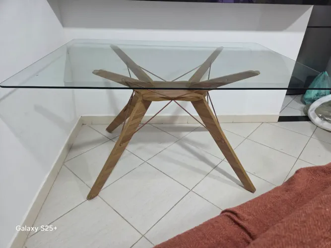 Mesa moderna